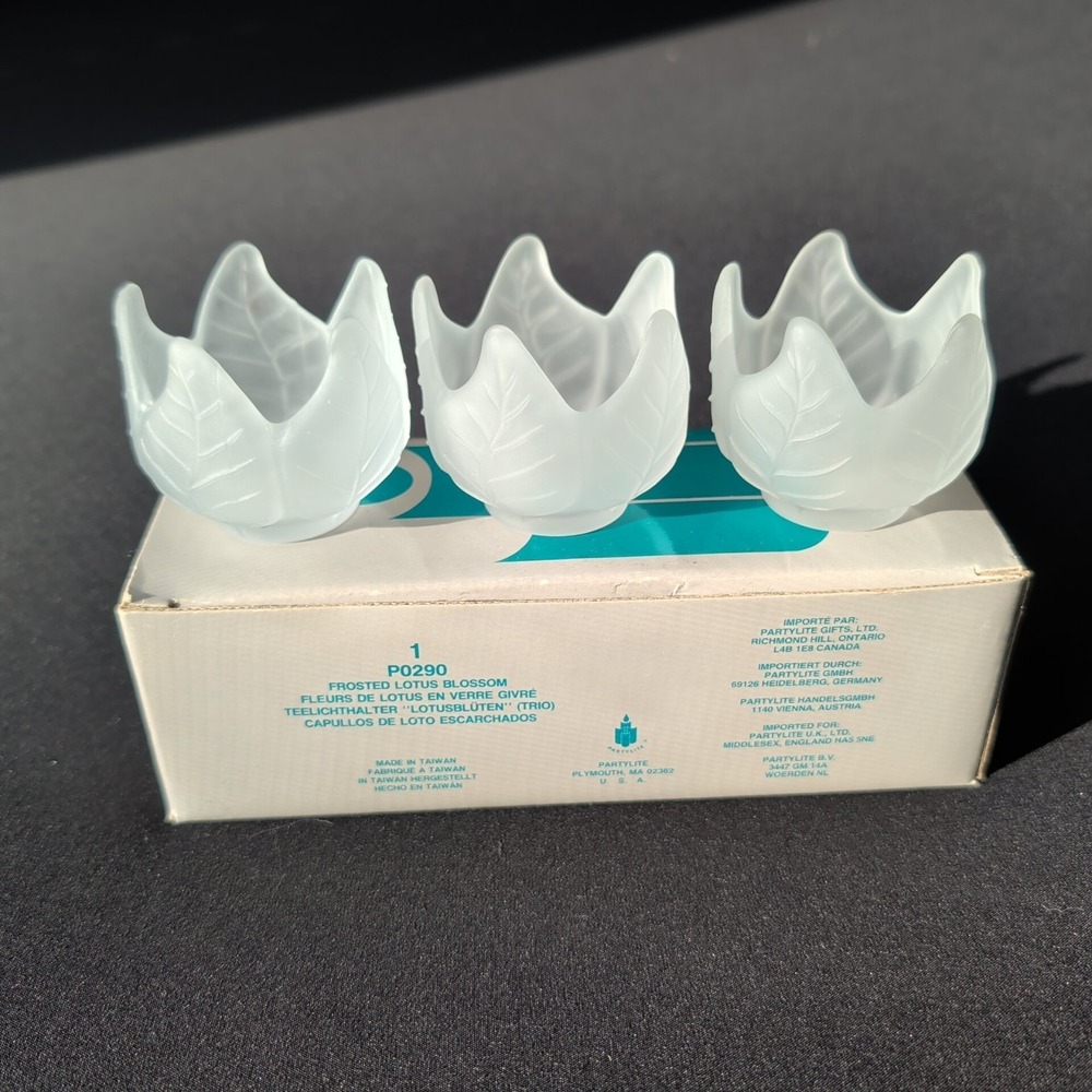 Set of 3 Partylite Frosted Lotus Blossom Glass Votive Candle Holders P0290 - Picture 2 of 10